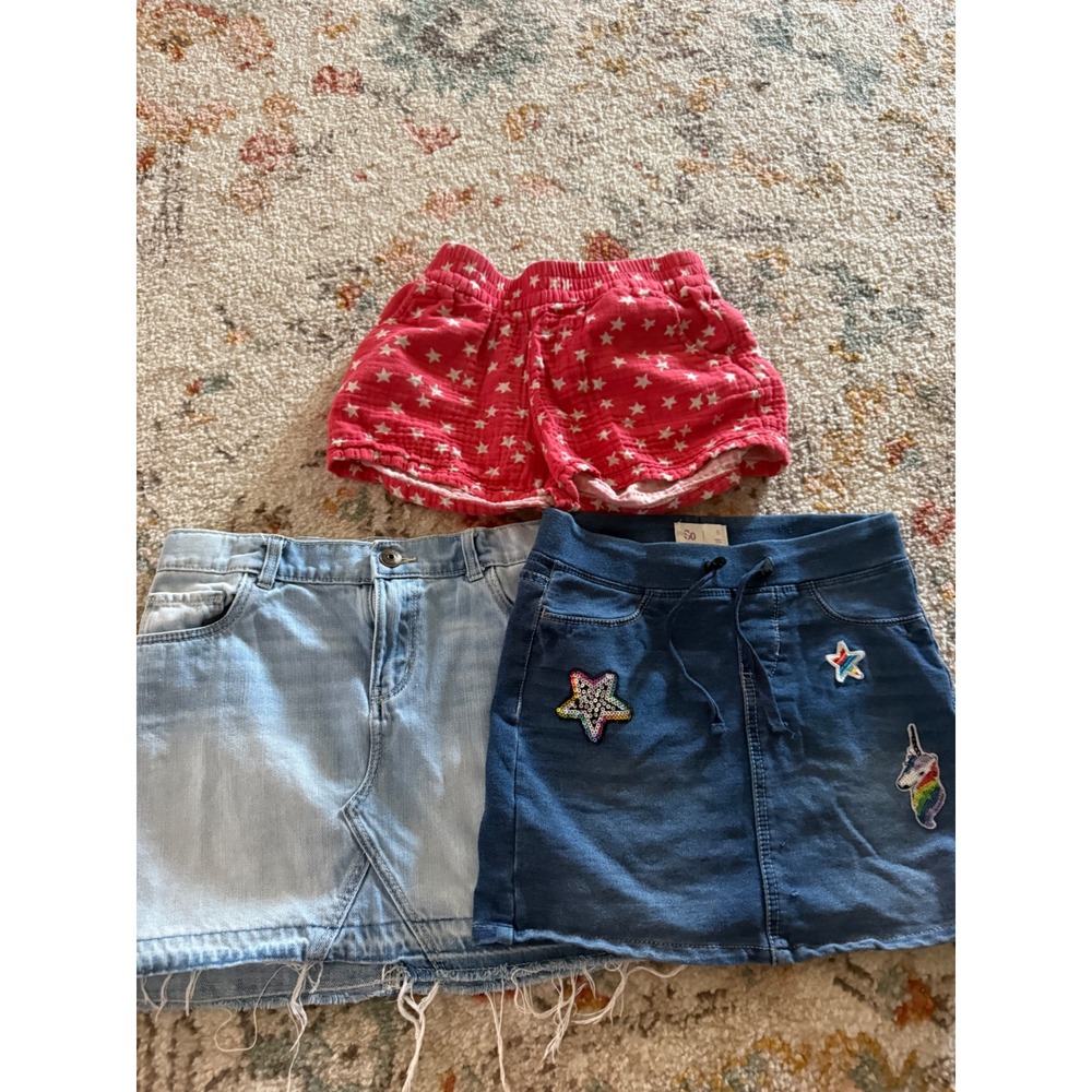 Girls Size 8 Bundle OshKosh Denim Skirt SO Sequin Skirt Cat &‎ Jack Star Shorts